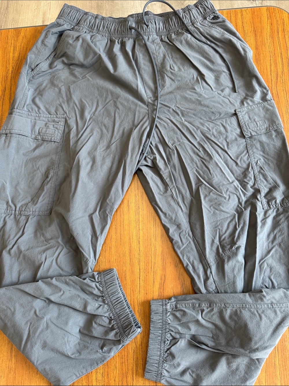 Women’s Gray Cargo Jogger Pants with Elastic Waist and Drawstring needs steamed